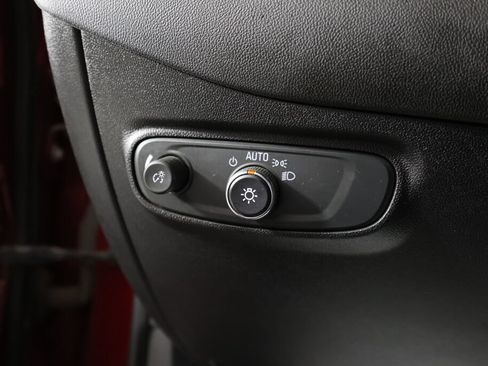Used 2019 Chevrolet Equinox LT FWD image 32