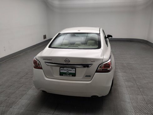 Used 2014 Nissan Altima 2.5 SV w/ Convenience Package FWD image 7