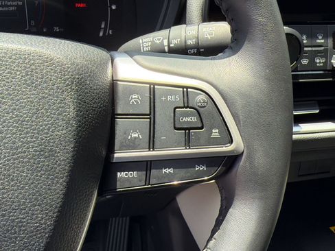 Used 2024 Toyota Grand Highlander FWD image 15
