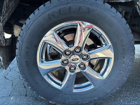 Used 2018 Ford F150 Lariat w/ Equipment Group 502A Luxury image 4