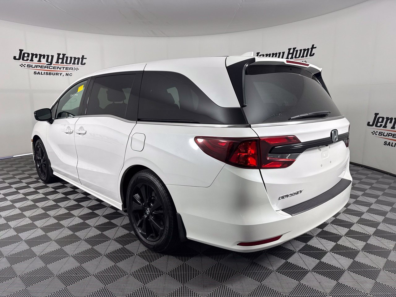 Used 2024 Honda Odyssey Sport image 8