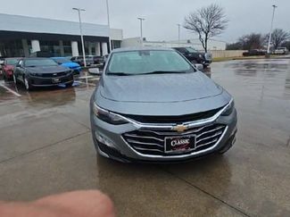 Used 2023 Chevrolet Malibu LT video 2