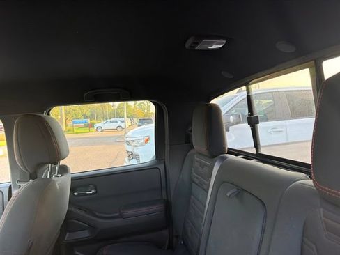 Used 2022 Nissan Frontier Pro-X w/ Technology Package RWD image 7