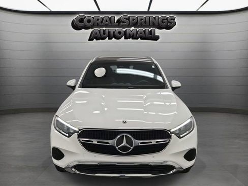 Used 2025 Mercedes-Benz GLC 300 image 2