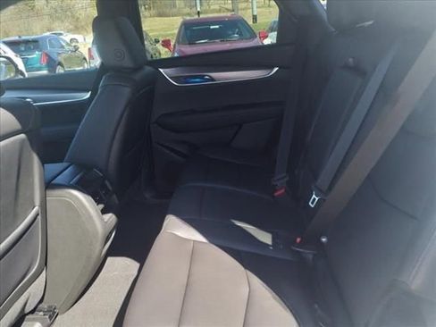 New 2025 Cadillac XT5 Luxury image 17