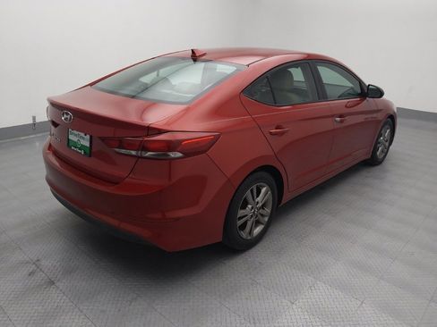 Used 2017 Hyundai Elantra SE image 9