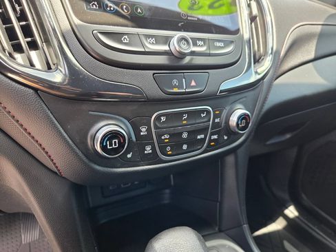 Used 2023 Chevrolet Equinox RS FWD image 25