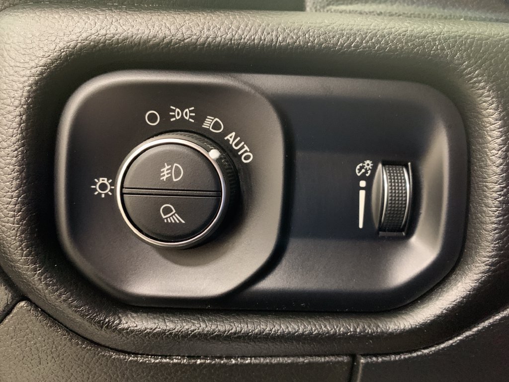 Used 2023 RAM 1500 Big Horn AWD/4WD image 13