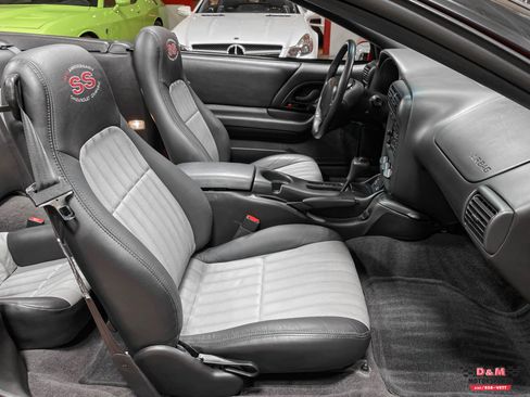 Used 2002 Chevrolet Camaro Z28 w/ SS Performance/Appearance Pkg image 13