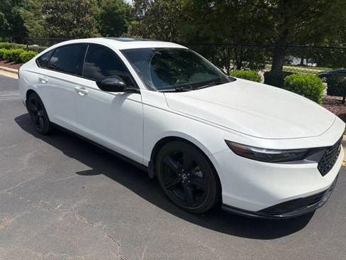Used 2024 Honda Accord Sport image 3