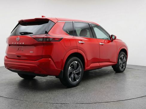 Used 2025 Nissan Rogue SV image 9