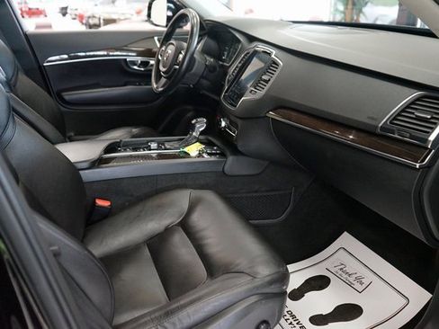 Used 2019 Volvo XC90 T5 Momentum w/ Protection Package image 45