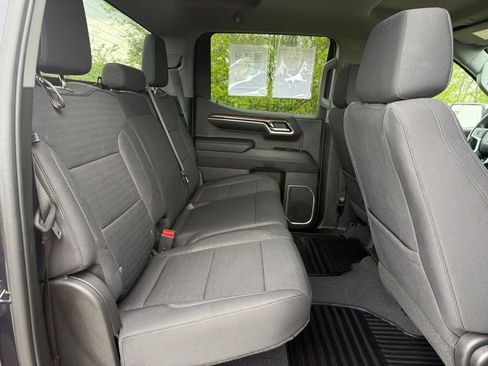 Used 2023 Chevrolet Silverado 1500 LT AWD/4WD image 15