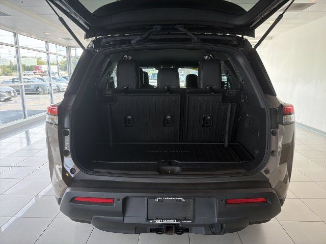 Used 2023 Nissan Pathfinder Rock Creek AWD/4WD image 15