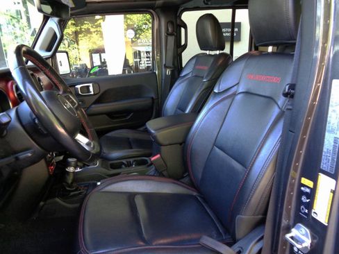 Used 2022 Jeep Gladiator Rubicon w/ LED Lighting Group AWD/4WD image 2