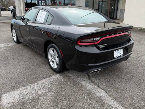 Used 2019 Dodge Charger SXT image 8
