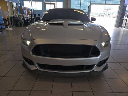 Used 2017 Ford Mustang GT Premium w/ GT Performance Package RWD image 3