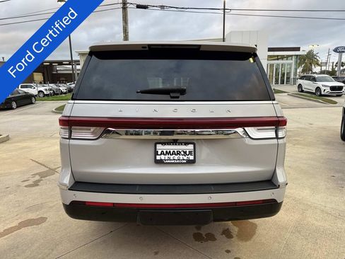 Used 2022 Lincoln Navigator L Reserve image 7
