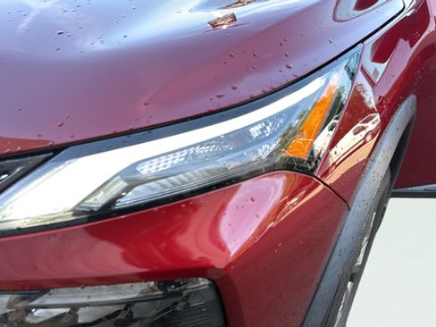 Used 2025 Nissan Rogue S AWD/4WD image 22