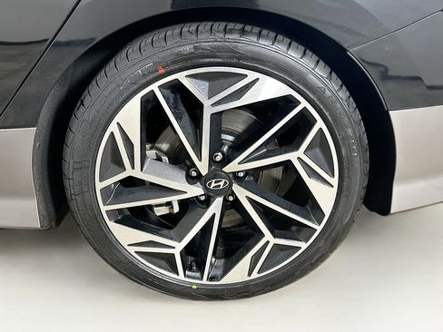 Used 2024 Hyundai Ioniq 6 SEL RWD image 11