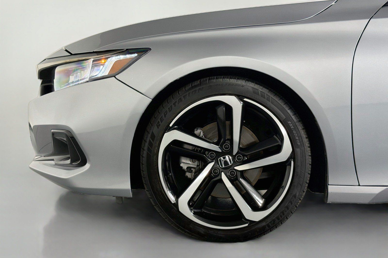 Used 2022 Honda Accord Sport image 9