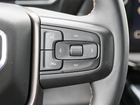 Used 2025 GMC Sierra 2500 AT4 image 31