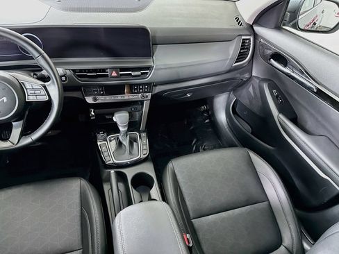 Used 2025 Kia Seltos EX AWD/4WD image 26
