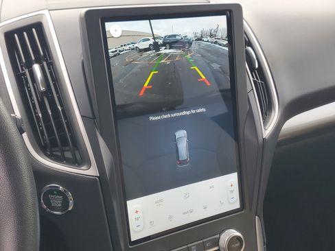 Used 2024 Ford Edge SEL w/ Convenience Package image 17