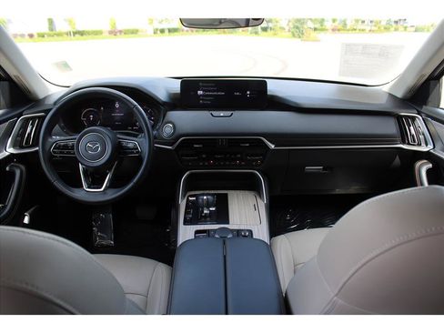 Used 2024 MAZDA CX-90 Plug-In Hybrid w/ Preferred AWD/4WD image 9