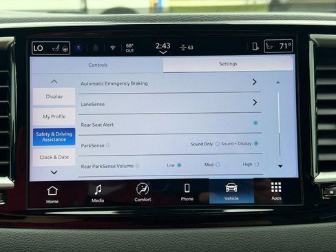 Used 2025 Chrysler Pacifica Select FWD image 40