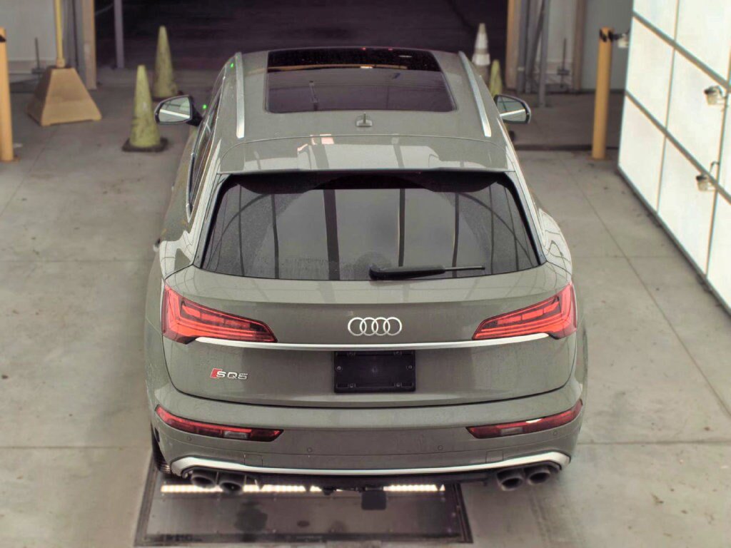 Used 2023 Audi SQ5 Prestige w/ Prestige Package AWD/4WD image 6