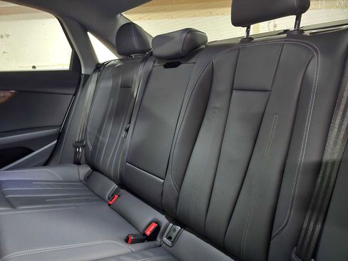 Used 2022 Audi A4 2.0T Premium image 19