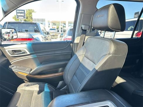 Used 2020 GMC Yukon XL Denali w/ Denali Premium Package image 22