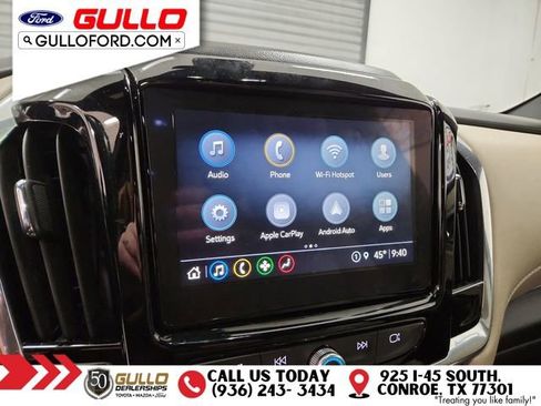 Used 2022 Chevrolet Traverse LT image 24