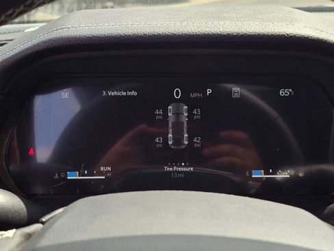 New 2026 Jeep Grand Cherokee Laredo image 11