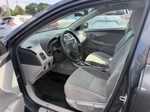 Used 2012 Toyota Corolla L FWD image 7