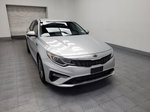 Used 2020 Kia Optima LX FWD image 14