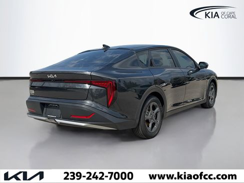 New 2025 Kia K4 LXS image 5