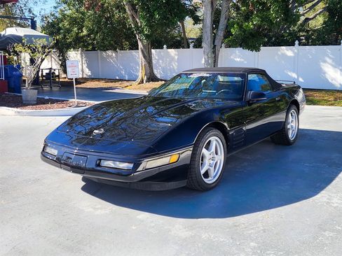 Used 1992 Chevrolet Corvette Convertible image 12