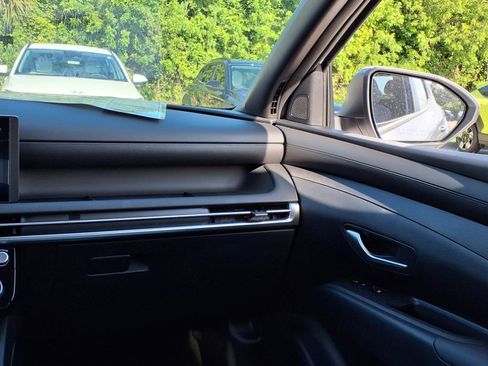 New 2025 Hyundai Santa Cruz SEL image 17