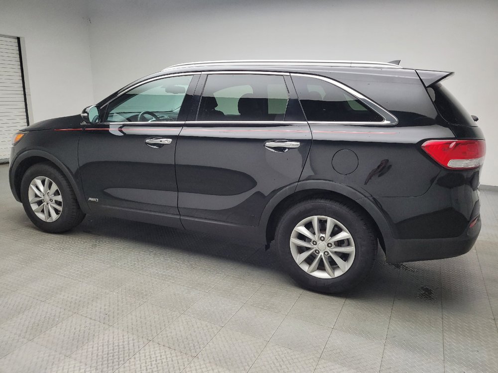 Used 2017 Kia Sorento AWD w/ LX Convenience Package image 3