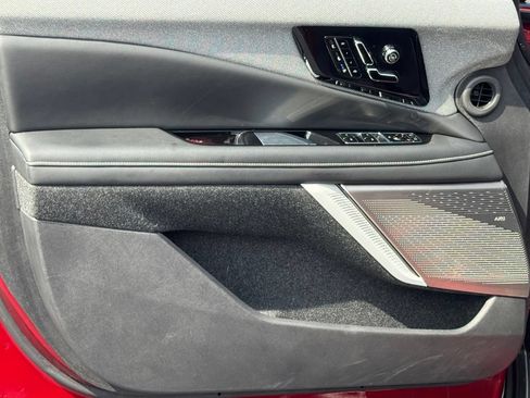 Certified 2025 Cadillac Optiq Sport 2 w/ LPO, Floor Liner Package AWD/4WD image 15