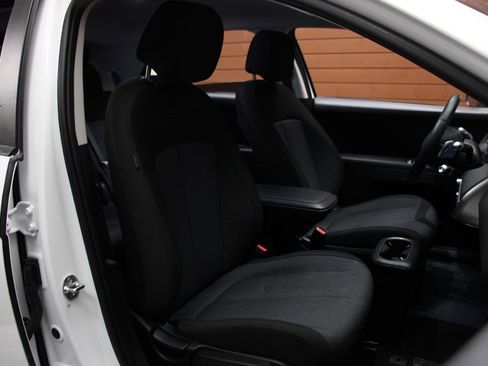 Used 2024 Hyundai Ioniq 5 SEL image 31