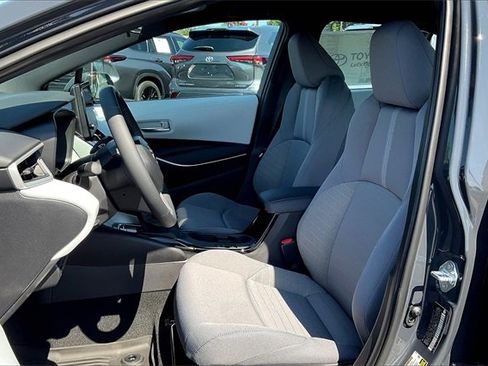 Used 2025 Toyota Corolla SE image 25
