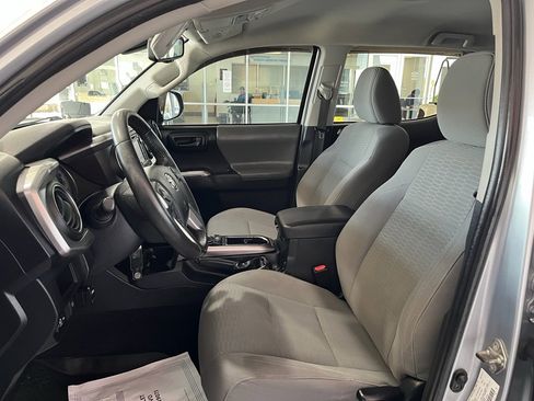 Used 2019 Toyota Tacoma SR5 image 11