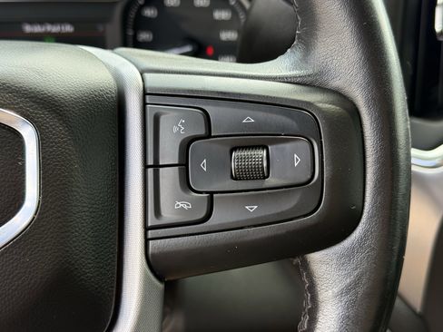 Used 2022 GMC Sierra 1500 Elevation w/ Preferred Package image 16