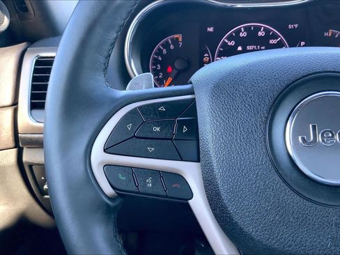 Used 2017 Jeep Grand Cherokee Laredo w/ Quick Order Package 2BE image 24