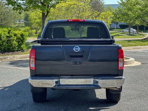 Used 2012 Nissan Frontier SV AWD/4WD image 11