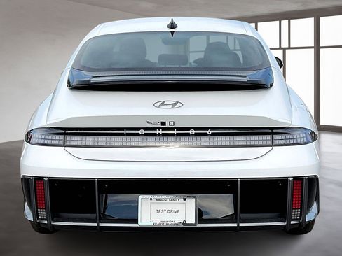 New 2025 Hyundai Ioniq 6 SE image 4