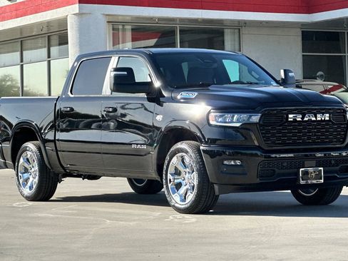 New 2026 RAM 1500 Big Horn AWD/4WD image 9